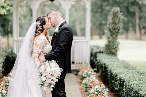 Best Light and Airy Wedding Photos - Lotus Weddings