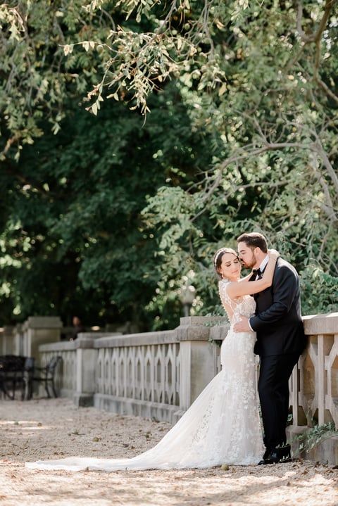 Light and Airy Wedding Photos at The Hempstead House