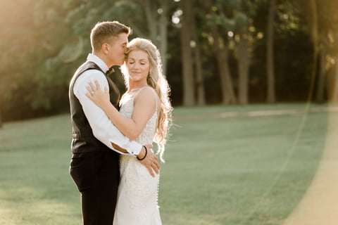 Bright and Airy Wedding Photos at Smithtown Landing Country Club