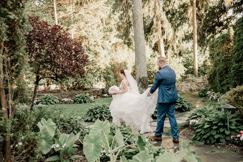 Light and Airy Wedding Photos at Fox Hollow